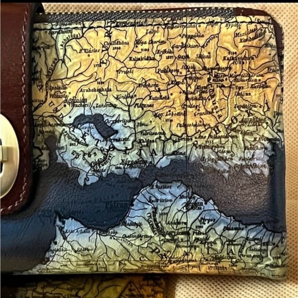 NWT Patricia Nash leather Greek Map Annesley Wallet/Wristlet - Picture 3 of 7
